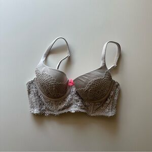 Victoria’s Secret Lace-Trim Demi-Buste Double Push-Up Bra